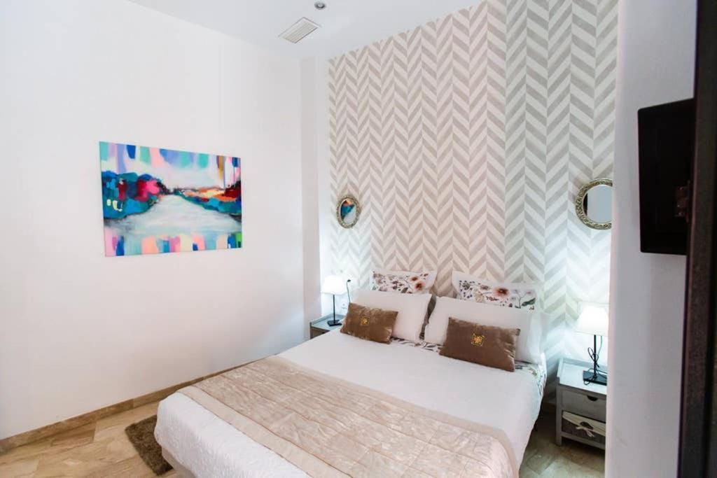 Cheap & Chic In The Center Of * Siviglia